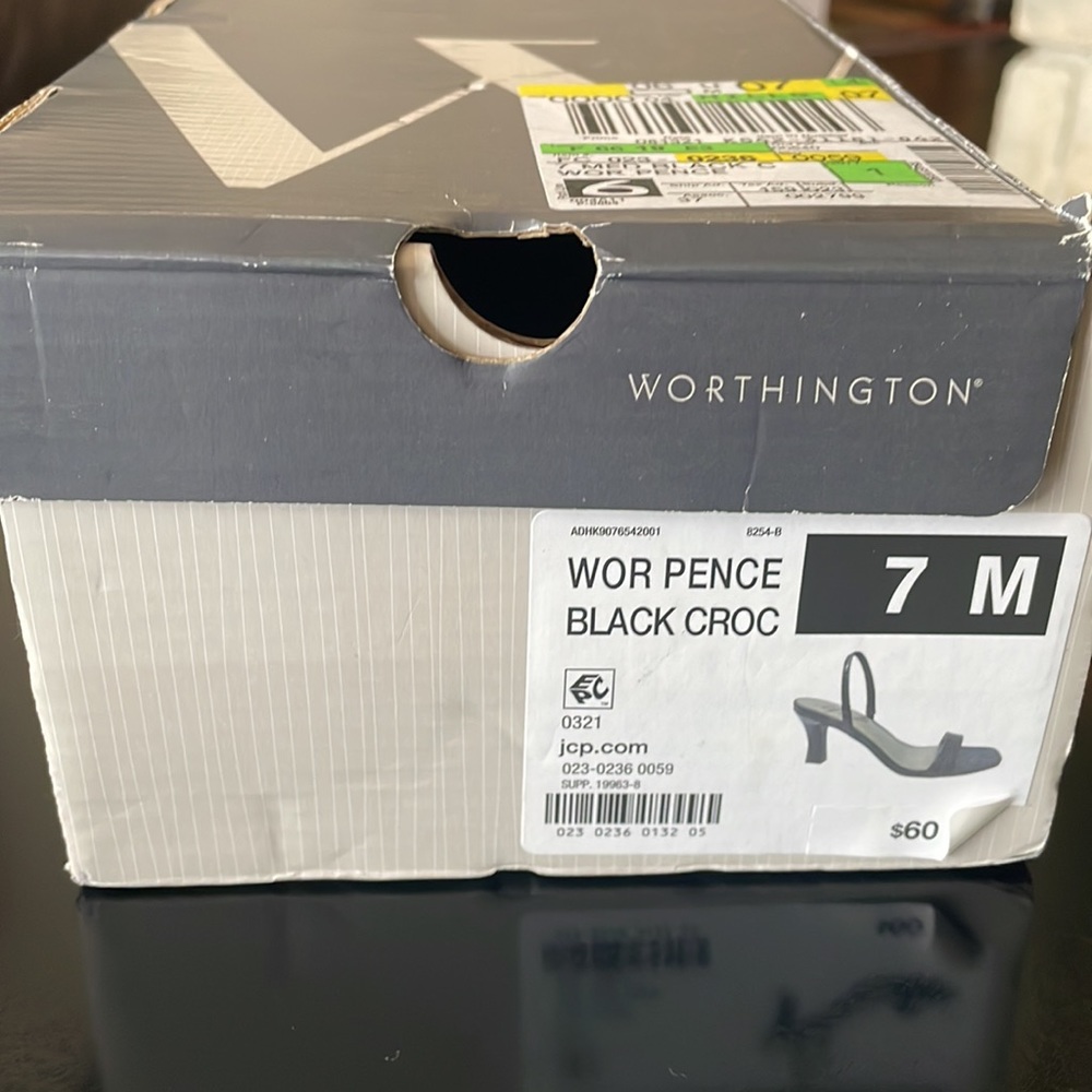 Worthington Black Heel Size 7 Croc Pattern. - Picture 9 of 10
